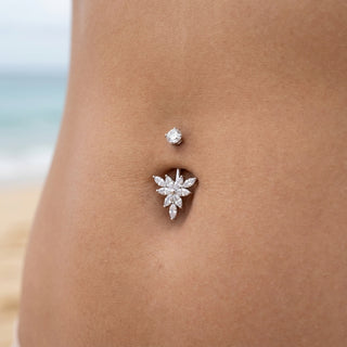 Titanium Belly Button Piercing Marquise Crystal Lotus Flower Internally Threaded – getragen